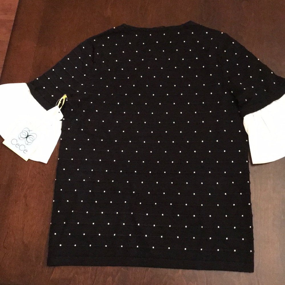 Black and White Bell Sleeve Top - Picture 4 of 6